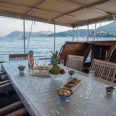 Caicco Gelidonya Botel Città di Lipari